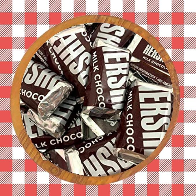 Hershey's Milk Chocolate Candy 2lb Bag - Bulk Individually wrapped Chocolate Bars candy, Bulk chocolates Candy for Easter, Snacking, Pinata, Celebrations, Gifting & More!
