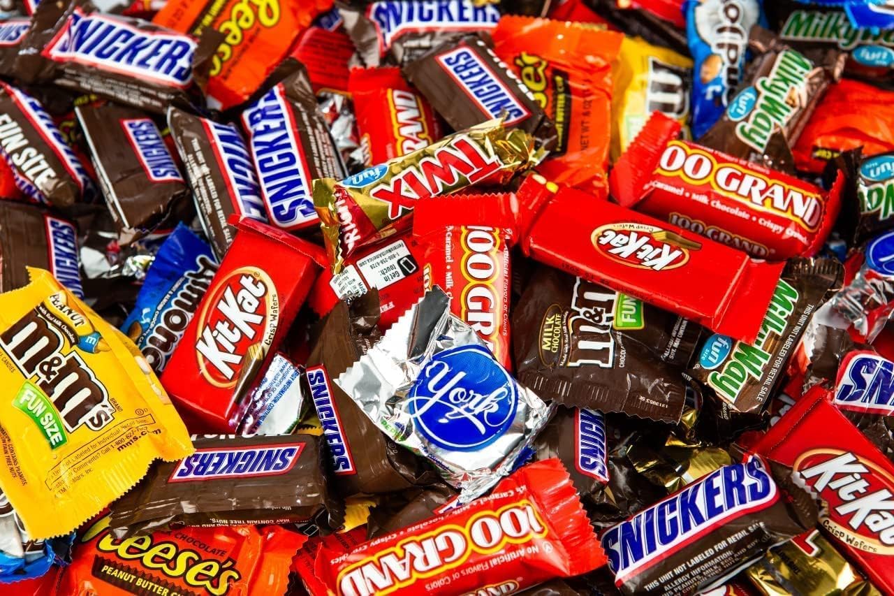 Assorted Chocolate Candy Variety Pack - 4lb Assorted Bulk Chocolate Candy & Chocolate Gifts - Halloween Chocolate Candy Individually Wrapped- Mixed Candy Chocolate Assortment Bags
