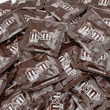 M&M Milk Chocolate Candy Individually Wrapped - (2lb- 60 Counts)